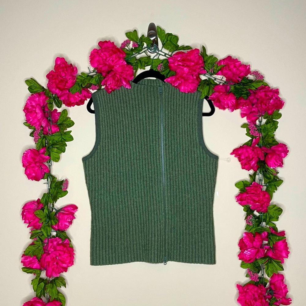 Woolrich Ivy Green 100% Wool Vest Size L NEW